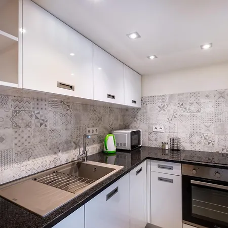 아파트 B21 Bajcsy *